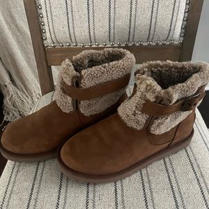 Ugg Jocelin Shearling Boot 🥾